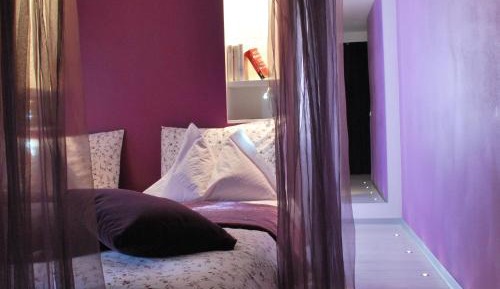 Duplex Suite with Private Sauna, Jacuzzi and Fireplace