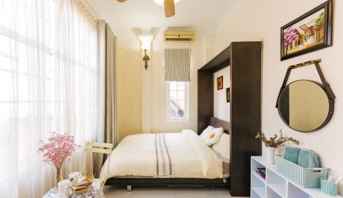 Double Room with Shared Bathroom