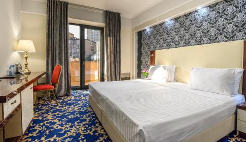 Deluxe Double or Twin Room with Balcony