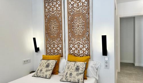 Deluxe Studio