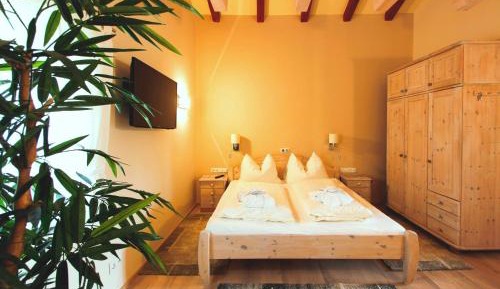 Apartment (3 Adults)