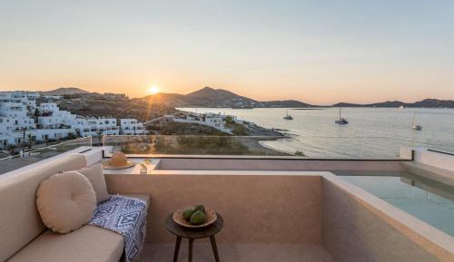 Exclusive Suite with Outdoor Hot Tub & Sea View