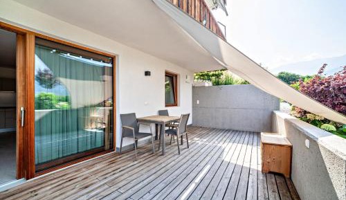 Superior One-Bedroom Apartment with Balcony