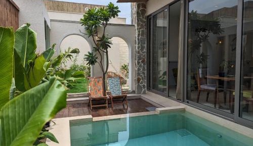 King Room with Pool View