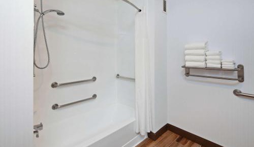 Queen Room with Two Queen Beds - Mobility and Hearing Access/Non-Smoking