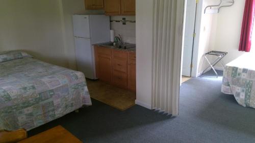 Efficiency One Double  Suite 2