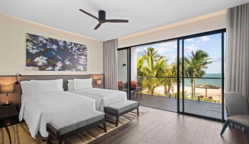 Three-Bedroom Villa with Private Pool - Beachfront