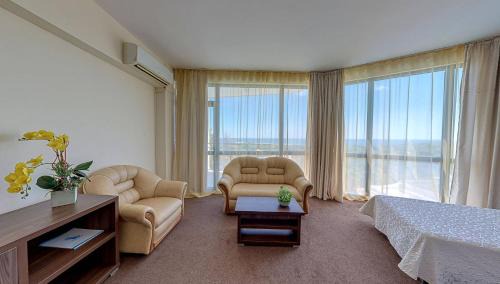Studio with Sea View