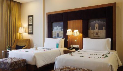Superior Garden view with Twin Bed(20% discount on food and soft beverages, 20% discount on Spa,Buy 1 get 1 on select brands at madeira bar between 4 pm - 10 pm)