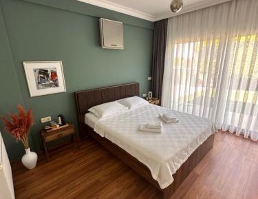 Triple Room with Garden View
