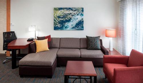 King Studio with Sofa Bed