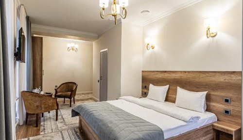 Large Double Room