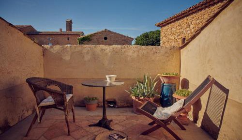 One-Bedroom Apartment with Terrace