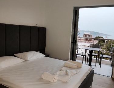 Double Room with Balcony and Sea View