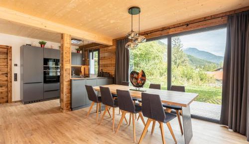 Chalet with 4 bedrooms sauna & fire place