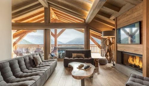 Chalet (14 Adults)
