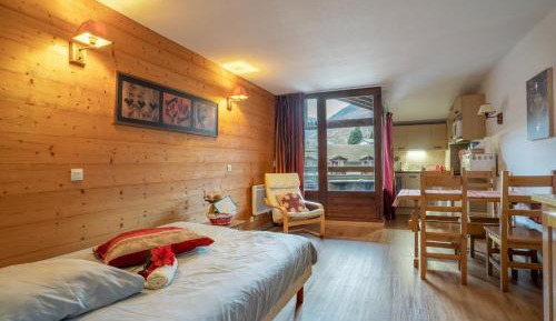 Studio Apartment