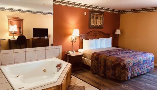 King Suite with Spa Bath