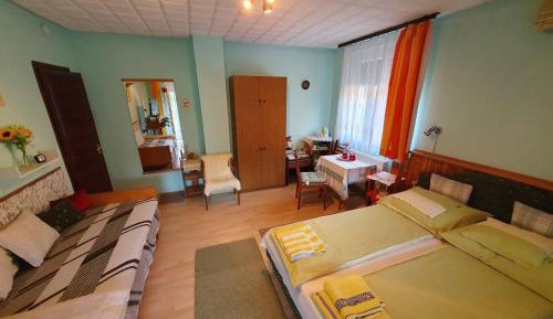 Triple Room with Terrace