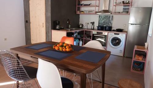 Studio Apartment