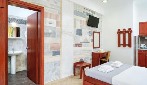 Economy Triple Room