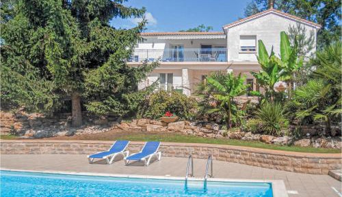 Three-Bedroom Holiday Home 