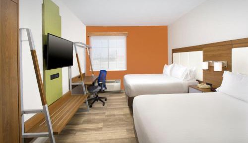 Queen Suite with Two Queen Beds
