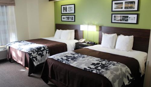 Queen Room with Two Queen Beds - Non-Smoking