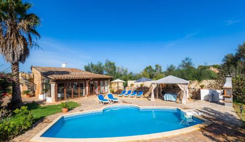 Villa with Garden View