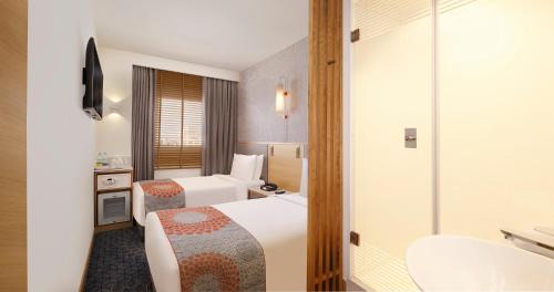 Standard Twin Room with Two Single Beds - Top Floor