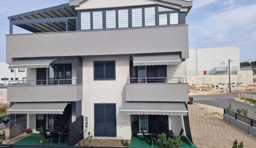 Apartment with Terrace