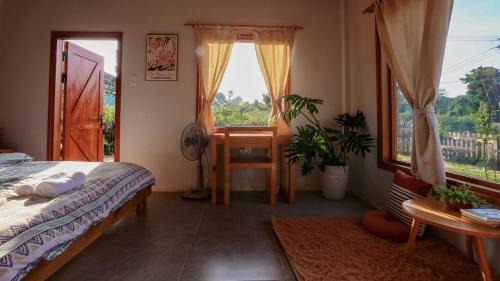 Family Room with Garden View