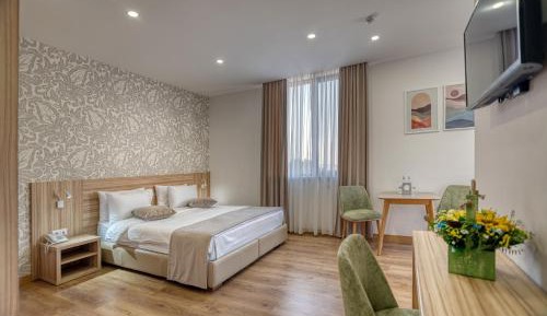 King Room with Mountain View