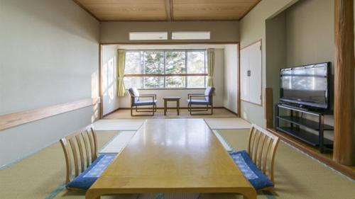 Japanese-Style Twin Room