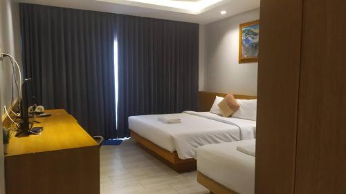 Superior Triple Room