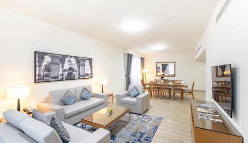 Grand Three Bedroom Suite with Balcony 