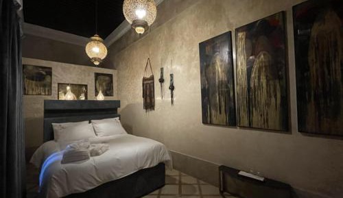 Deluxe Double Room with Extra Bed