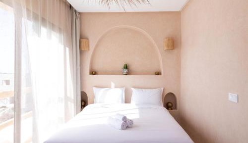Deluxe Double Room with Shower