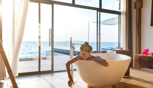 Overwater Pool Villa Ocean, High privacy, see-through floor, infinity pool, daily free flow chocolate hour, free snorkeling gear & non-motorized water sports