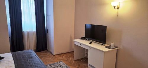 Deluxe Double Room with Shower