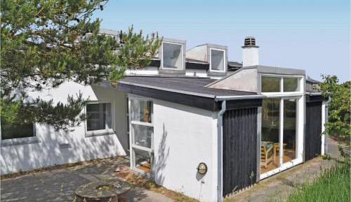 Four-Bedroom Holiday Home