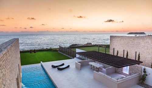 Villa - Beach Front