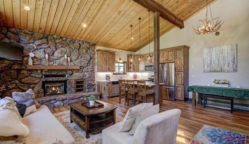 Three-Bedroom Holiday Home 