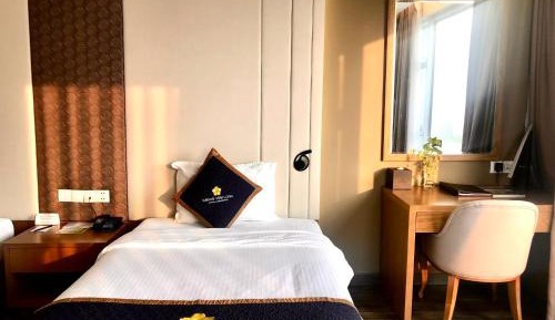 Twin Room with View