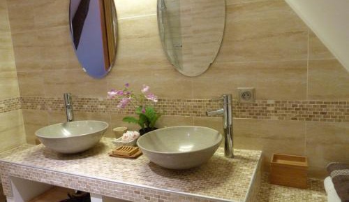 Deluxe Double Room with Bath