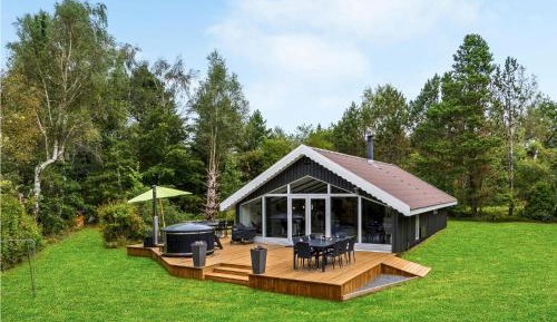 Two-Bedroom Holiday Home