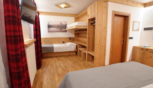 Comfort Triple Room