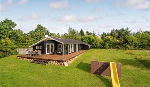 Three-Bedroom Vacation Home 