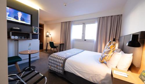 Standard Queen Room - Disability Access