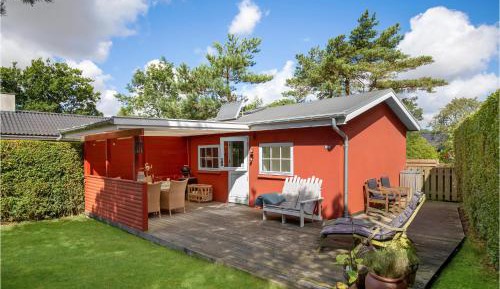 One-Bedroom Holiday Home
